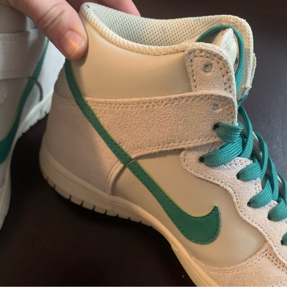 Nike Dunks - Picture 7 of 12